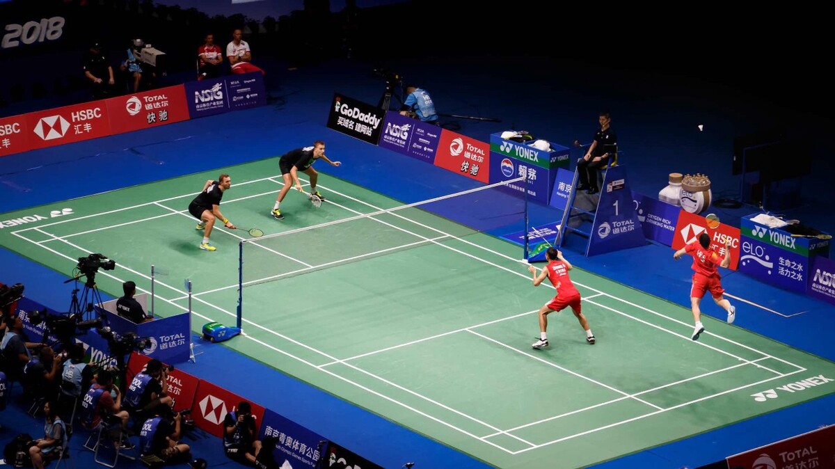 系中扮演关 系中扮演关